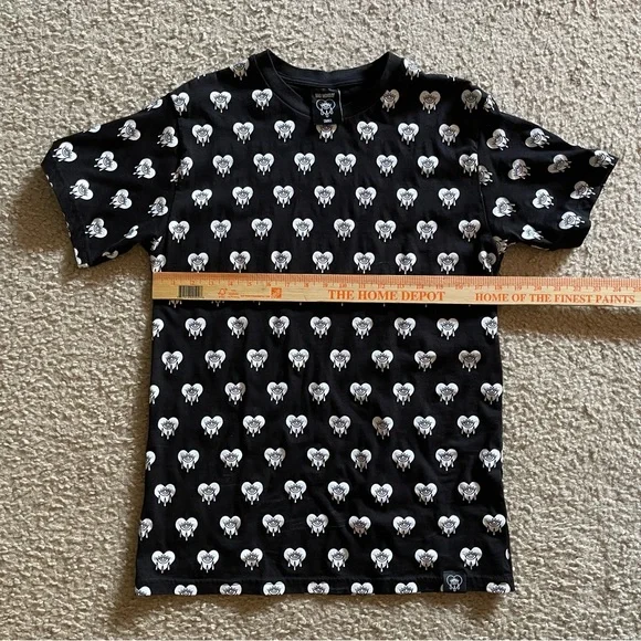 Bad Monday Black & White Heart Drip T-Shirt Witchy Whimsigoth Sz Small Halloween - Picture 5 of 6